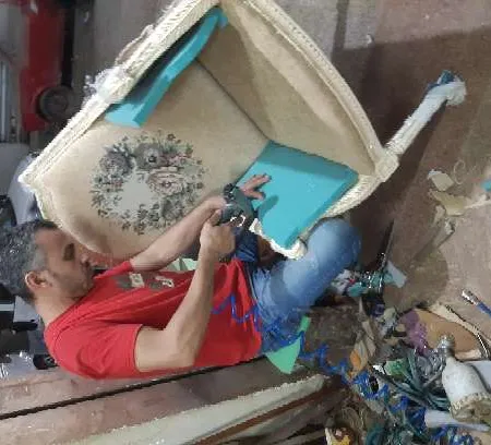 احمد عيسى — تنجيد الأثاث صورة 2