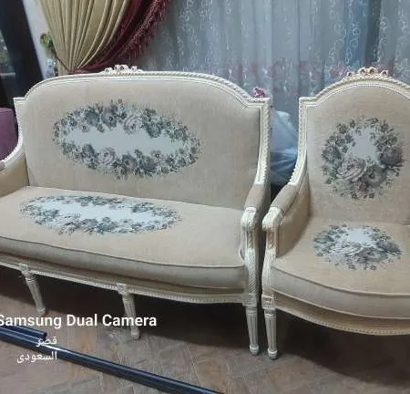 احمد عيسى — تنجيد الأثاث صورة 1