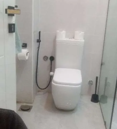 احمد جوده — عاملة نظافة صورة 2