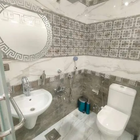 احمد البدراوي — عاملة نظافة صورة 2